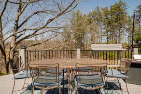 Spaniel Hill; cozy hilltop home w privacy & views - Image 3