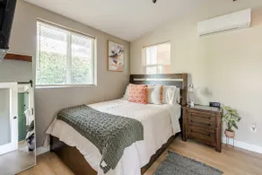 Gated Guesthouse w/ parking near SoFi Intuit Forum - Image 3