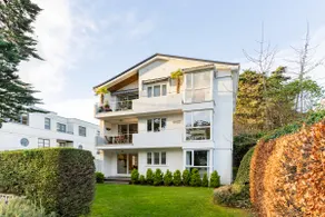 Seahaven in Sandbanks with Private Hot Tub - Image 3