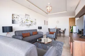 Luxurious, 3 bedrooms, Pool and high amenities - Image 2