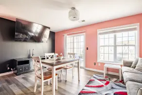 Beautiful 2BR 2.5 Bath Townhome Getaway. - Image 2
