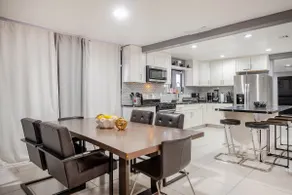 Luxury Stays | 5BR Pool, Spa & Mtn Views | 25 min - Image 4
