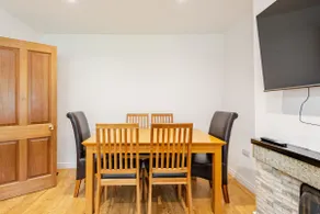 Comber Cozy Home - Image 5