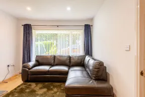 Comber Cozy Home - Image 2