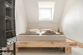 In the heart of the city: Beautiful rooftop apartment - Image 5