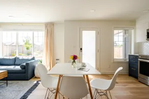 Royal Bay: Coastal Living 2 Bedroom - Image 5