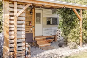 Caravan Cabin! - Image 2