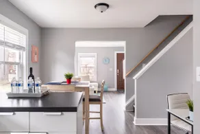 Chic & Central Bungalow with EV Charging - Image 3