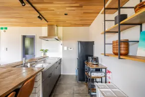 A newly built villa with a jacuzzi, sauna, and BBQ that can accommodate up to 12 people. Ideal for sightseeing in the north. - Image 5