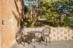 Peaceful Suburban Apartment - close to LU and LGH - Image 5