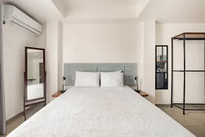 Cozy and Modern Apartment #03 - Image 3