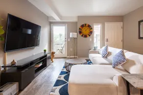 Beachside 2BR/2BA in Santa Monica | Walk to Pier - Image 5