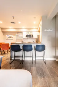 Beachside 2BR/2BA in Santa Monica | Walk to Pier - Image 2