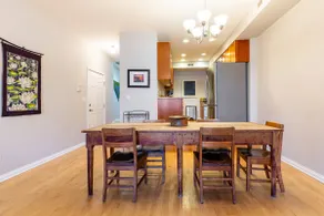 Peaceful Oak Park Condo Next to Green Line Metro - Image 2