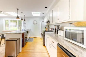 Family-Friendly 4BR House w/Pool and Hot Tub - Image 5