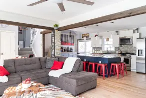 Modern Retreat. Hot Tub 15 mins to downtown - Image 5