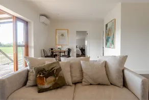 Greenview Apartment - Image 2