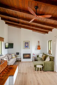 Elegant cretan villa w/ superb panoramic views - Image 2