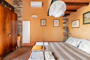 The Hoopoe's Nest: Small rustic cottage for a couple - Image 4
