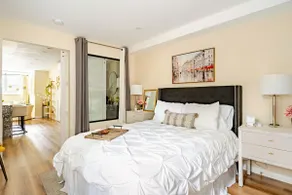 The Azure: Lux modern exec suite w/Patio&Fireplace - Image 4