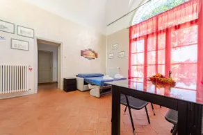 Modena apartment with garden [Historic building] - Image 5