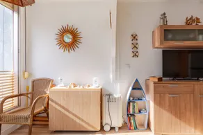 Bright, quiet studio with ocean views. - Image 4