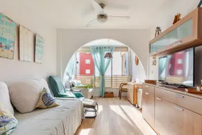 Bright, quiet studio with ocean views. - Image 2