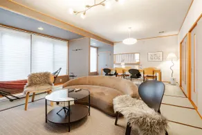 Rental villa in the center of Sengokuhara with open-air hot spring baths. 2 minutes to Shinjuku direct bus stop/maximum 20 people/movie viewing/B401 - Image 2
