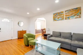 Bright Spacious Home - Image 2