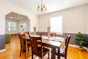 Bright Spacious Home - Image 4
