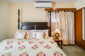 Cozy 2BHK Apartment w/ Balcony | Near Birla Mandir - Image 4