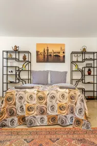 Family apt on river bank in best city location - Image 2