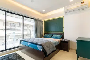 The Emerald Abode Premium 1 Bed Condo Santacruz W - Image 2