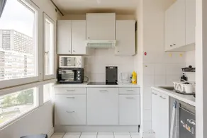 Bright apartment near line 14 - Image 2