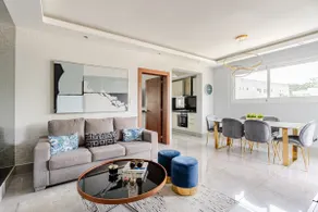 SOHA Suites Luxurious Apartment! - Image 3