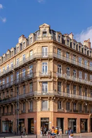 Chez Claire - Cœur Capitole: Balneo & Elevator - Image 2