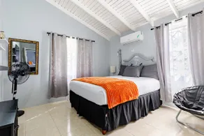 Suite Escape 2BR • Solar • Starlink • Cinema - Image 3