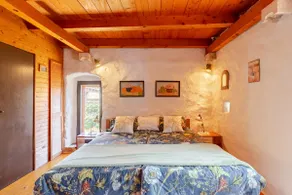 Natural Stone House with Sweeping Sea Views - Image 5