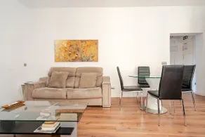 Modern apartment in gran via - Image 5