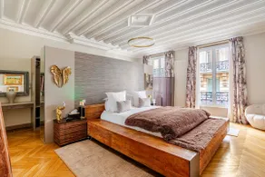 Beautiful and Luxurious Triangle d'Or Apartment - Image 2