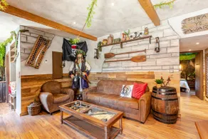 Sleeping with the Pirates – unique charm & comfort - Image 3