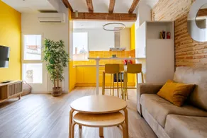 Spectacular and bright apartment in the center - Image 3