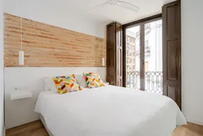Spectacular and bright apartment in the center - Image 2