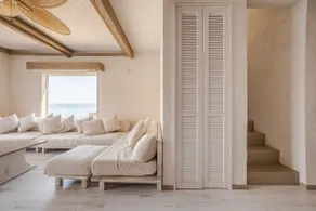 Directly connected to the sea! 2 tsubo of coastline. Cove KAWANA, Izu ocean front villa with a chic sauna - Image 3