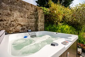 Historic Cottage with Hot Tub & Views - Image 2