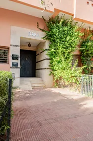 Clean and well located with basement parking and Wi-Fi - Image 3