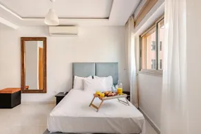 Clean and well located with basement parking and Wi-Fi - Image 4