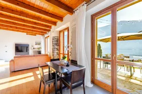 Villa Luminosa, Lake View & Private Parking - Image 4