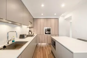 3 Bedroom/2 Bath/Free Parking/Skytrain access - Image 4