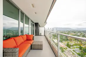3 Bedroom/2 Bath/Free Parking/Skytrain access - Image 5